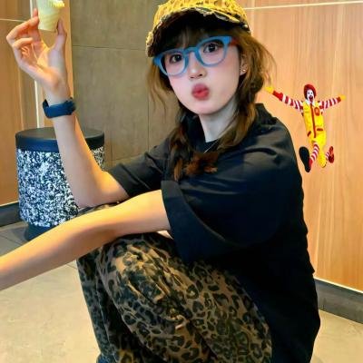 未来科学家穿越到现代